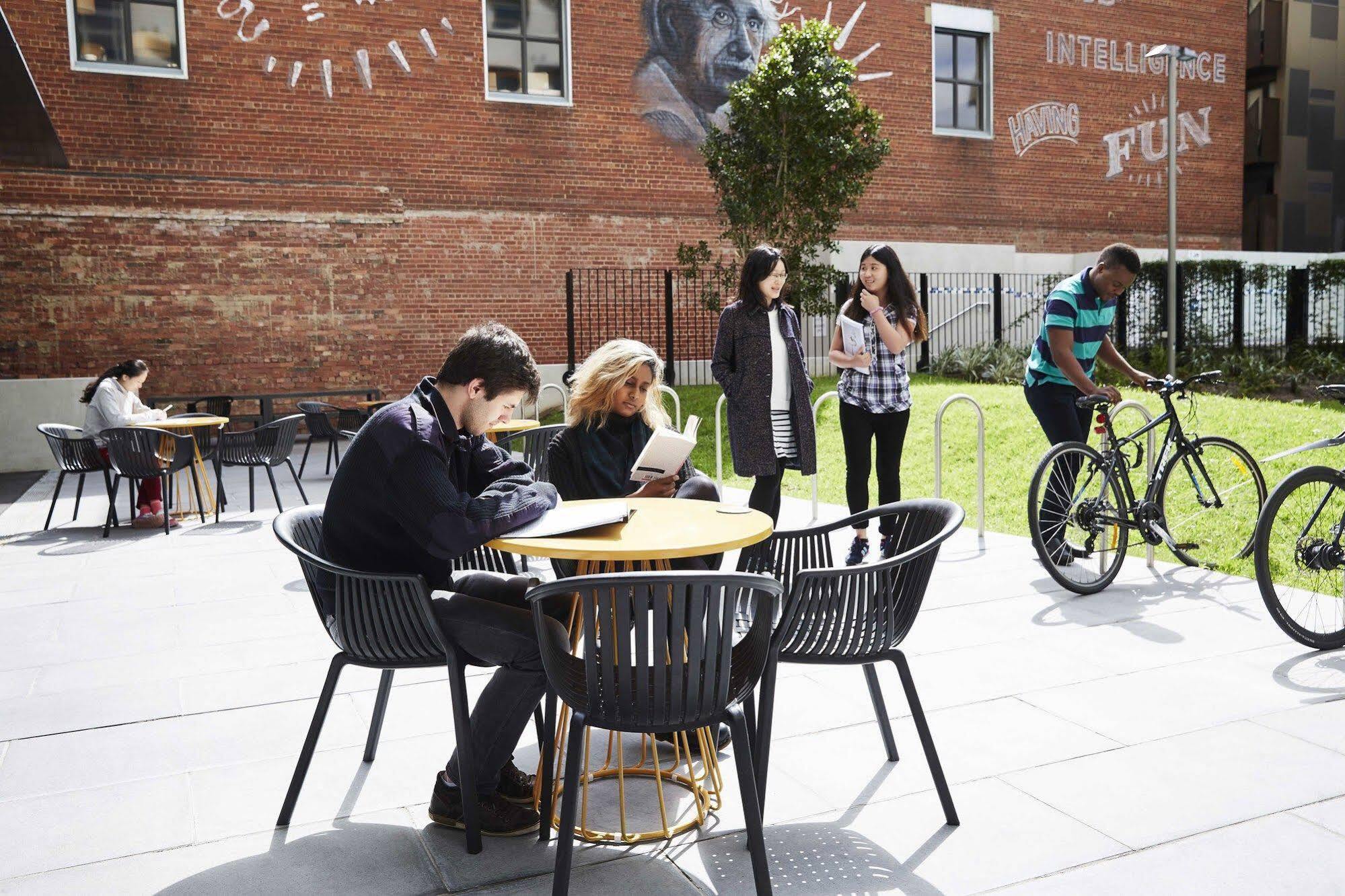 Student Village Melburne Exterior foto